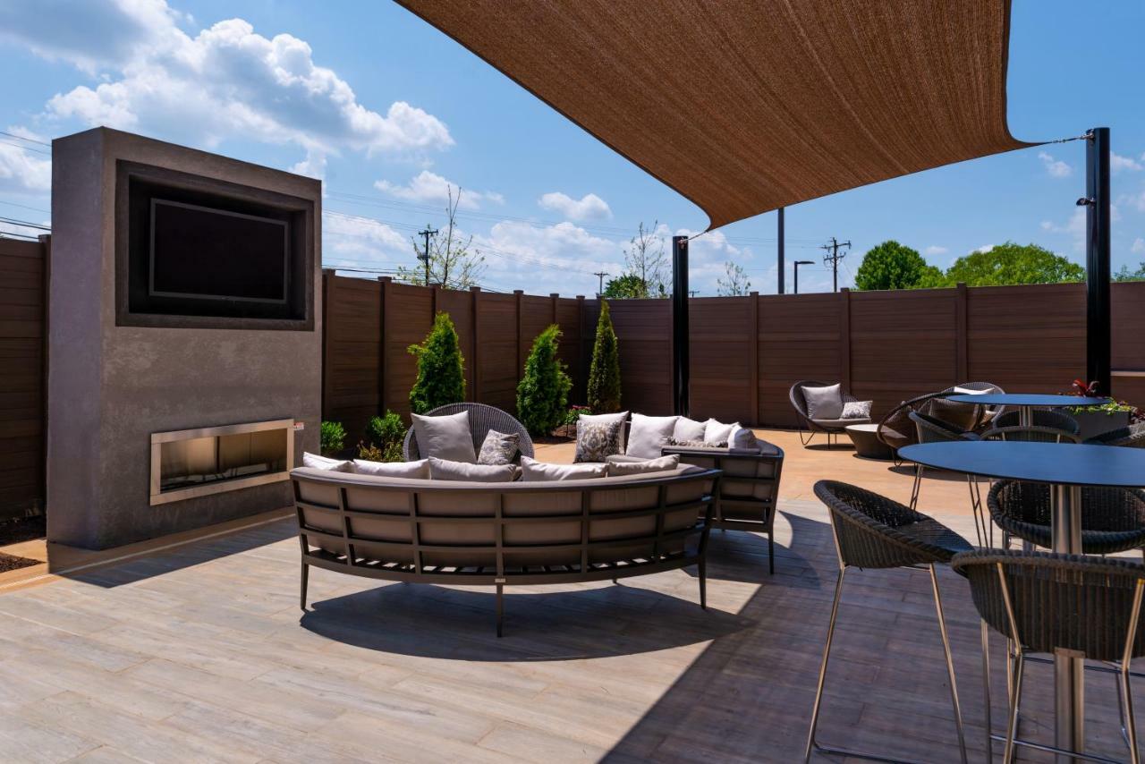 Courtyard By Marriott Charlotte Northlake Dış mekan fotoğraf